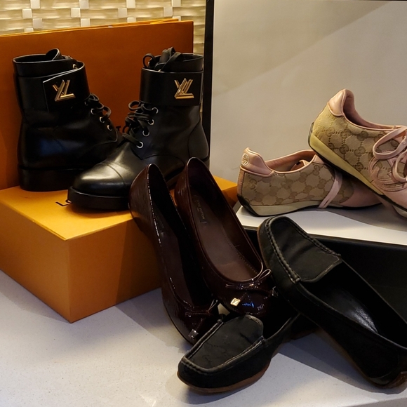 2 LOUISVUITTON & 2 GUCCI = 4 PAIRS - Picture 1 of 13